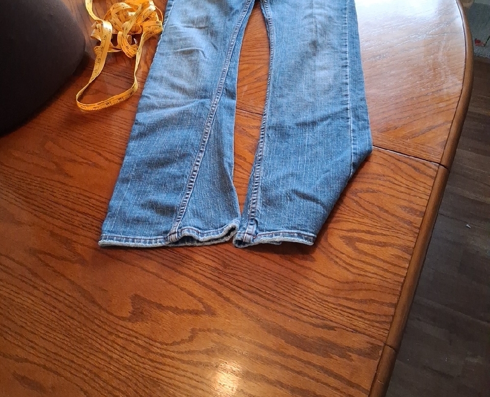 Mid Wash Straight-Leg Denim Jeans - Picture 10 of 13